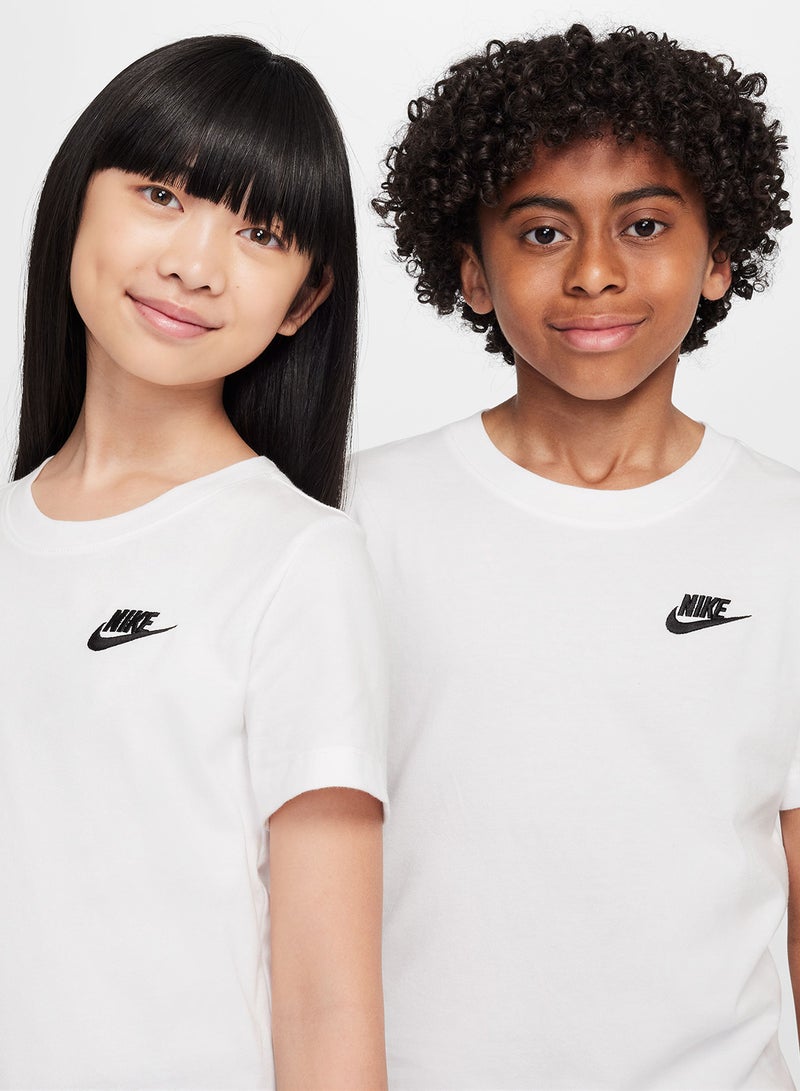 Nike SPORTSWEAR TEE EMB FUTURA LBR - Image 5