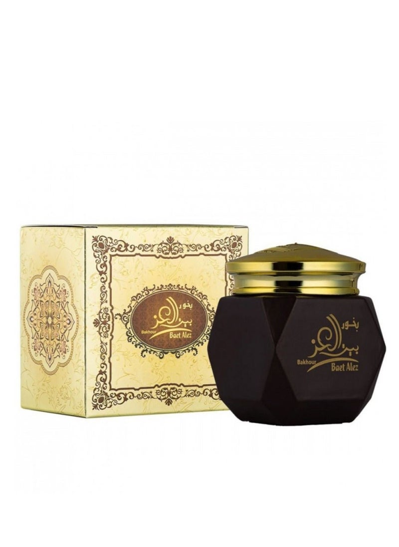 Bait Al Ezz incense helps you achieve an atmosphere of calm and relaxation thanks to its natural ingredients which do not include harmful elements to give you a beautiful scent that can last for a long time It can be used at home work and even mosques