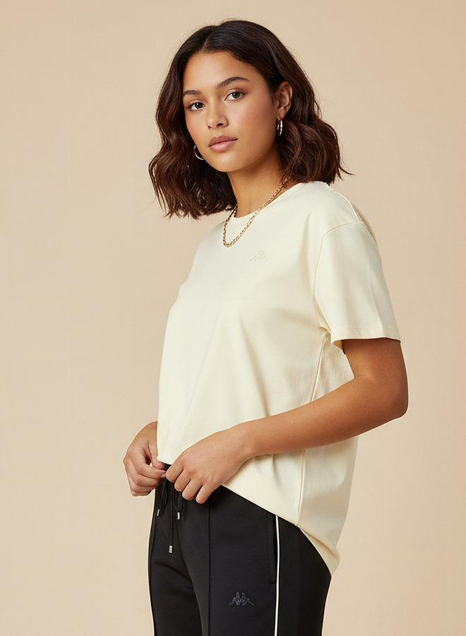 كابا تيشيرت كابا نسائي مطرز بشعار قابل للتمدد - Image 1