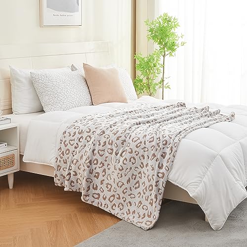 SOCHOW Flannel Fleece Cheetah Print Throw Blanket for Women, Lightweight Super Soft Cozy Plush Blanket, 50 x 60 Inches Brown Leopard - Image 5