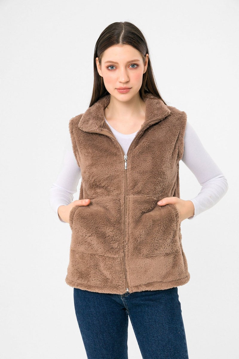 Etkimod Aktifmod Women's Mink Stand Up Collar Zippered Plush Vest  - Image 1
