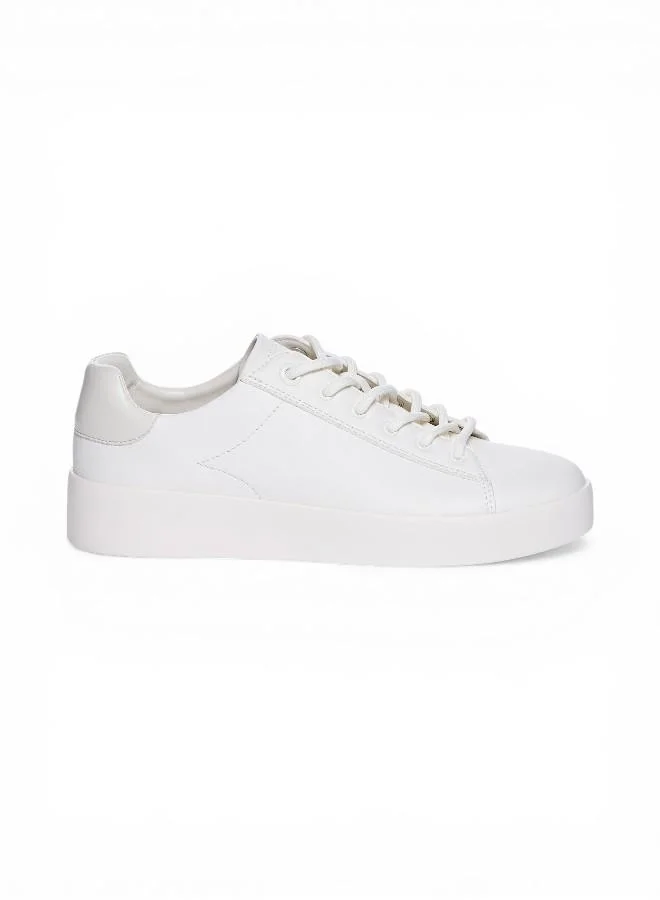 Bata Classic Casual Sneakers