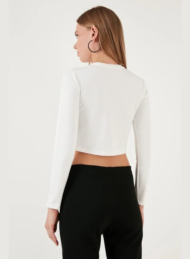Lela Lela Slim Fit Crew Neck Chain Detail Crop Blouse Women's Blouse 5865397