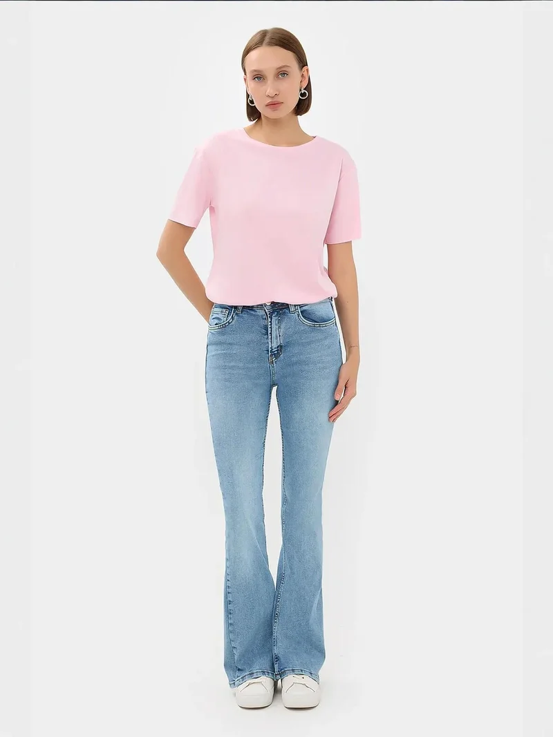 زوبعة تيشيرت أساسي بياقة دائرية وأكمام قصيرة