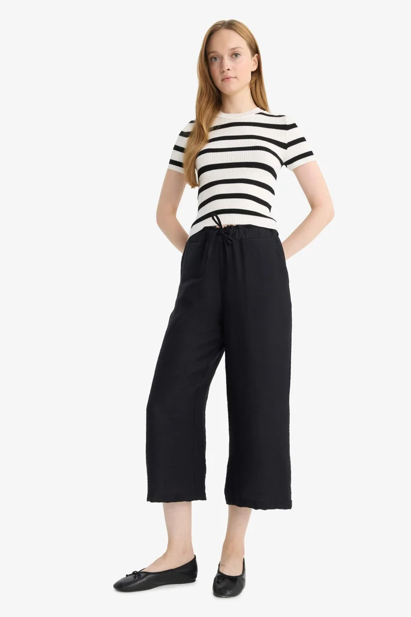 DeFacto Straight Leg Capri Pants