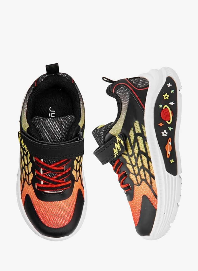 JUNIORS Boys' Space Print Sneakers