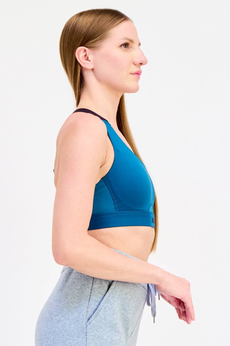 Reebok حمالة صدر رياضية مبطنة بشعار العلامة التجارية للنساء، أخضر مائل إلى الأزرق - Image 2