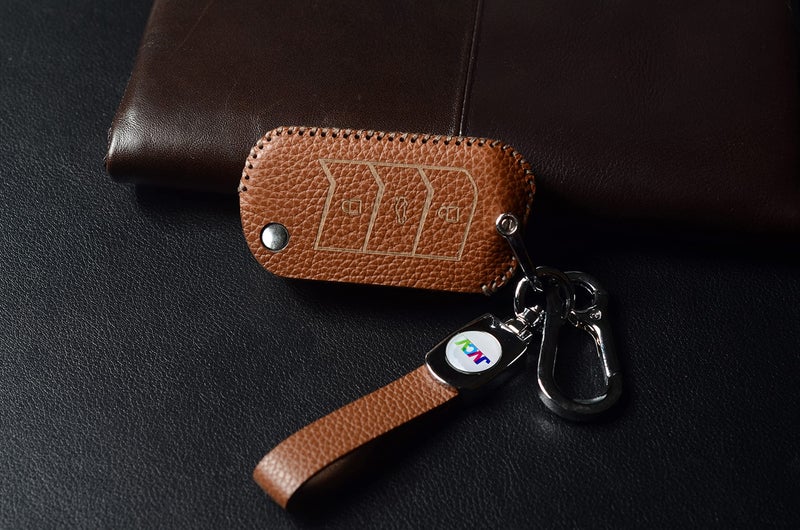JVCV® Soft Handmade Lychee Pattern Leather Key Cover Compatible with Mahindra XUV 700 3XO Thar Marazzo Bolero Scorpio Scorpio N XUV 300 XUV 400 EV Thar Roxx 3 Button Flip Key (Brown) - Image 4