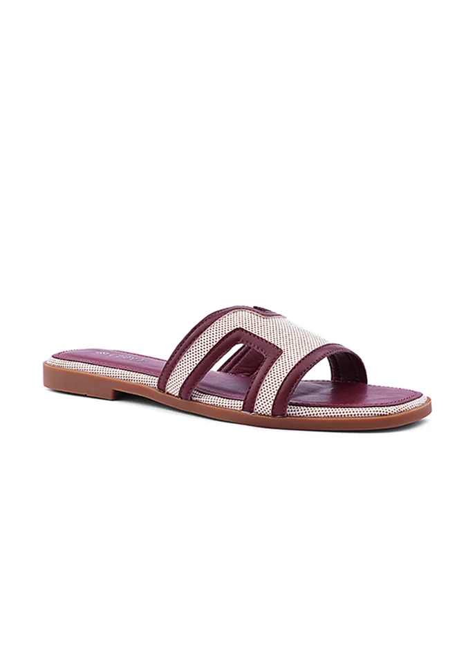 Casual flat slippers perfect for relaxed days.