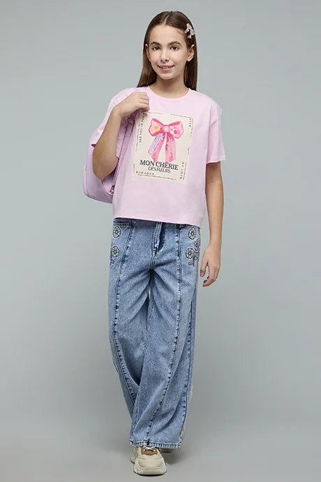 أر أند بي Graphic Print T-Shirt with Crew Neck and Short Sleeves