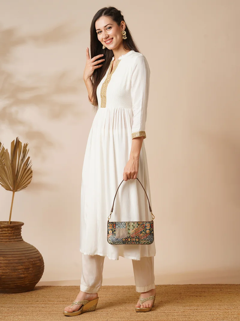 جلو باص حقيبة كتف نسائية صغيرة بطبعات عرقية خضراء متعددة من جلوبس