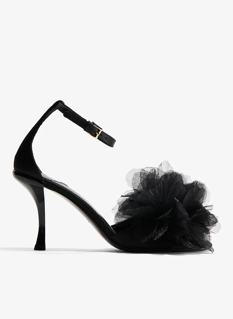 اتش اند ام صندل بكعب مزين بتفاصيل الزهور