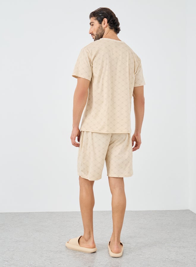 Styli All Over Printed T-Shirt and Shorts Pyjama Set - Image 4