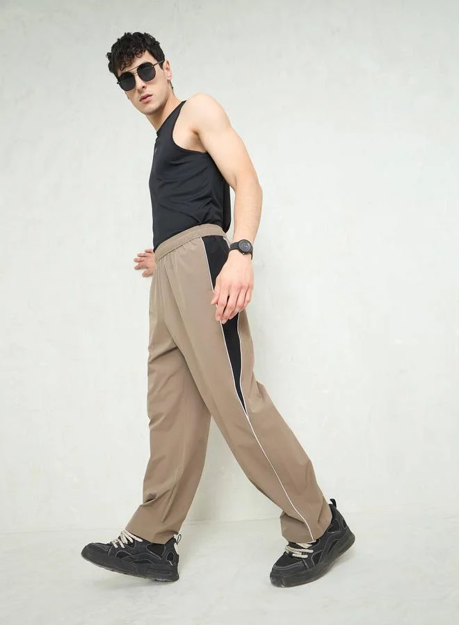 SASSAFRAS Sassafras Men Beige Color Block Side Seam Parachute Pants