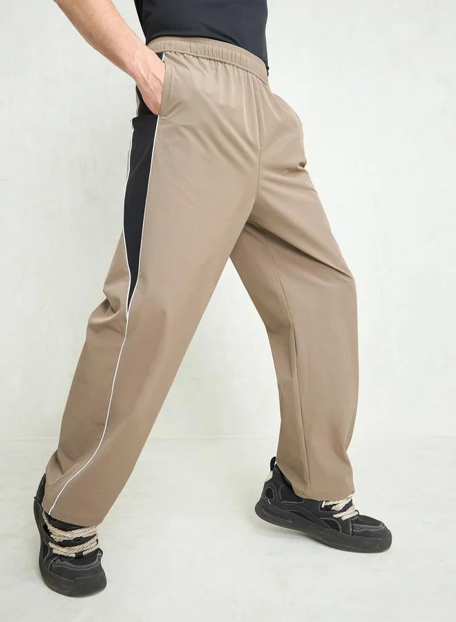 SASSAFRAS Sassafras Men Beige Color Block Side Seam Parachute Pants