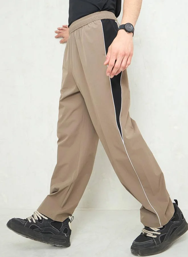 SASSAFRAS Sassafras Men Beige Color Block Side Seam Parachute Pants