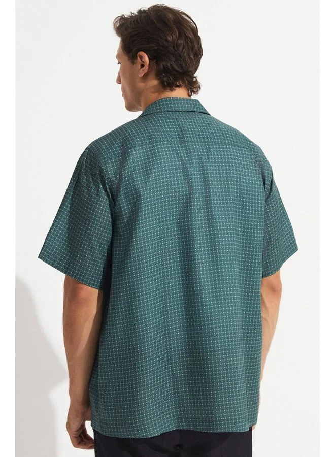 JUNE June Exclusive Men Oversize Short Sleeve Patterned Shirt Green