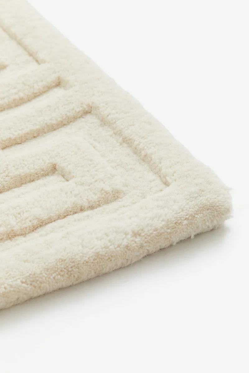 اتش اند ام Tufted Wool Rug