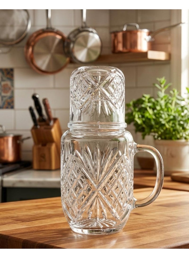 Bottle with a crystal cup - Image 1