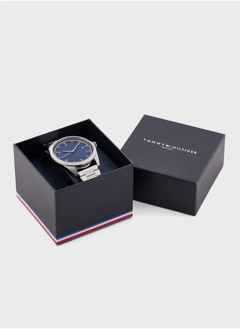تومي هيلفيغر Analog Watch
