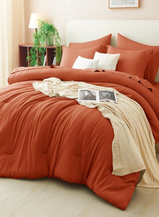 CozyLux طقم لحاف كوزي لوكس للملكة باللون البرتقالي المحروق، 7 قطع طقم سرير في حقيبة بحجم الملكة مع ملاءات، أطقم سرير تيراكوتا مع لحاف بديل للداون، ملاءات، أغطية وسائد وأكياس وسائد - Image 1