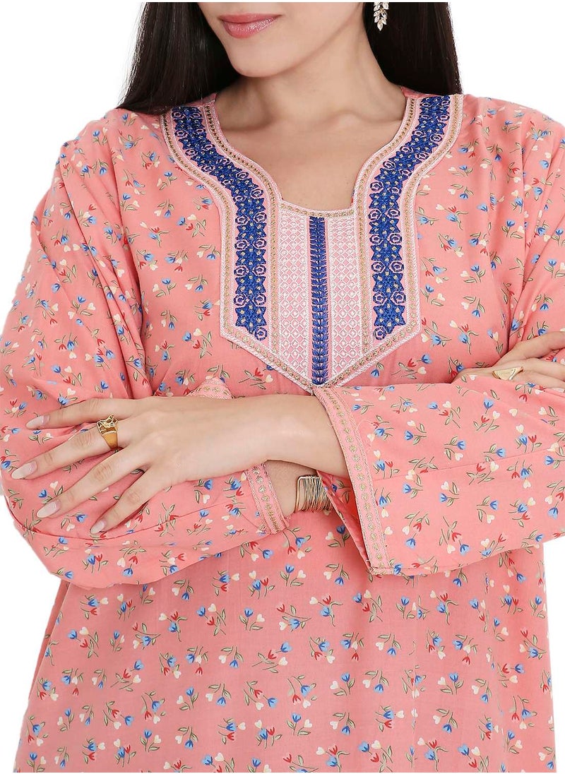 HANA & SARA CASUAL ARABIC FARASHA KAFTAN JALABIYA DRESS WITH A TINY FLOWER PRINT AND A UNIQUE THREAD EMBROIDERY ON THE NECK  - Image 3