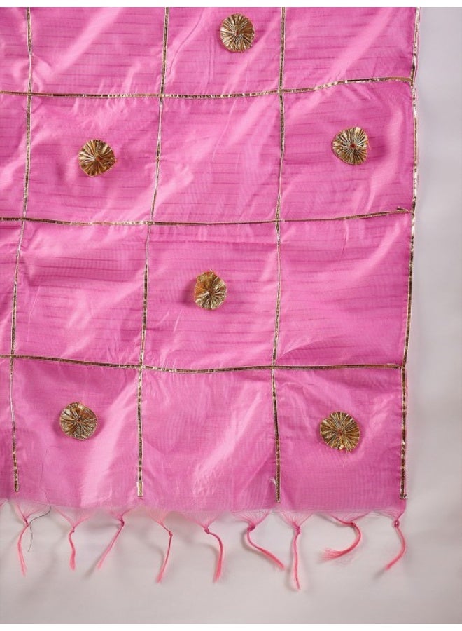 أيه كيه إس بلش وردي تنورة متعددة الطبقات مع كرتا بدانتيل أخضر ودوباتا - Image 2