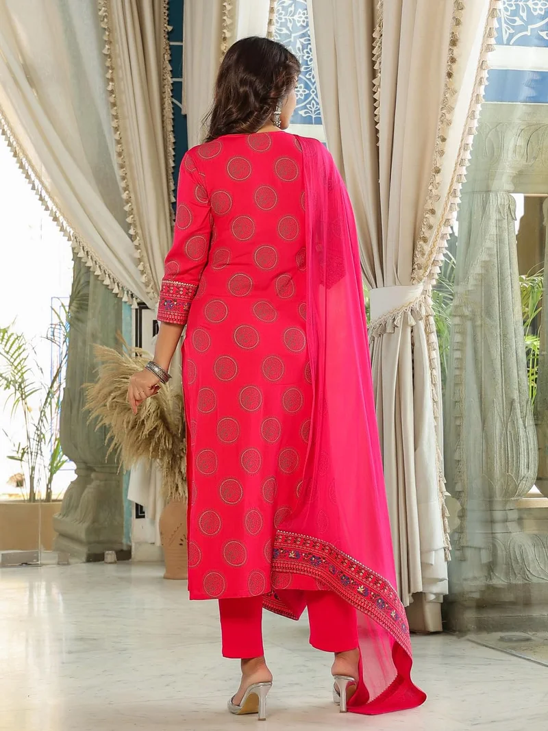 جو سريكي مزيج قطن نسائي من GoSriKi مطبوع باللون الكرتي المستقيمة مع البنطال والدوباتا (NOV-PINK-GS_3XL_Pink_XXX-Large)