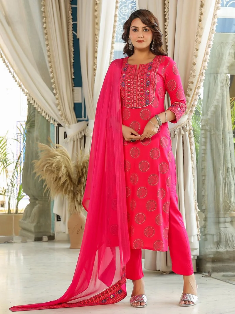جو سريكي مزيج قطن نسائي من GoSriKi مطبوع باللون الكرتي المستقيمة مع البنطال والدوباتا (NOV-PINK-GS_3XL_Pink_XXX-Large)