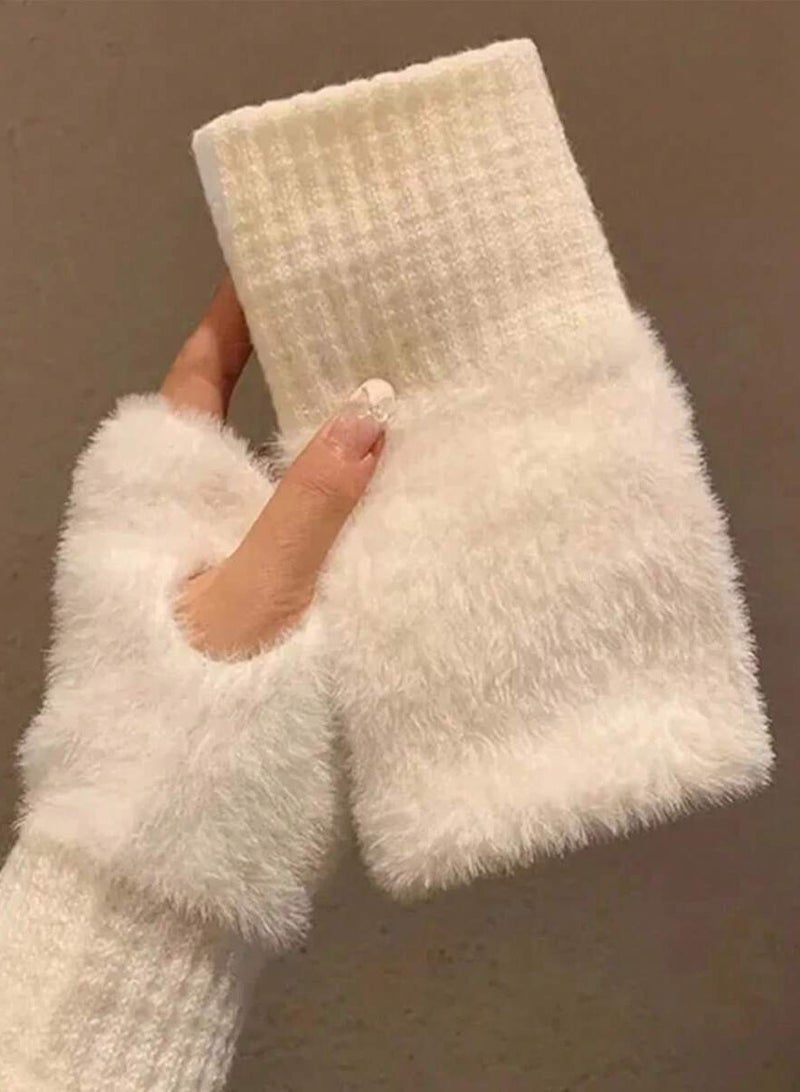 Women's Half Finger Fur Gloves for Winter Warmth and Luxury  - Image 1