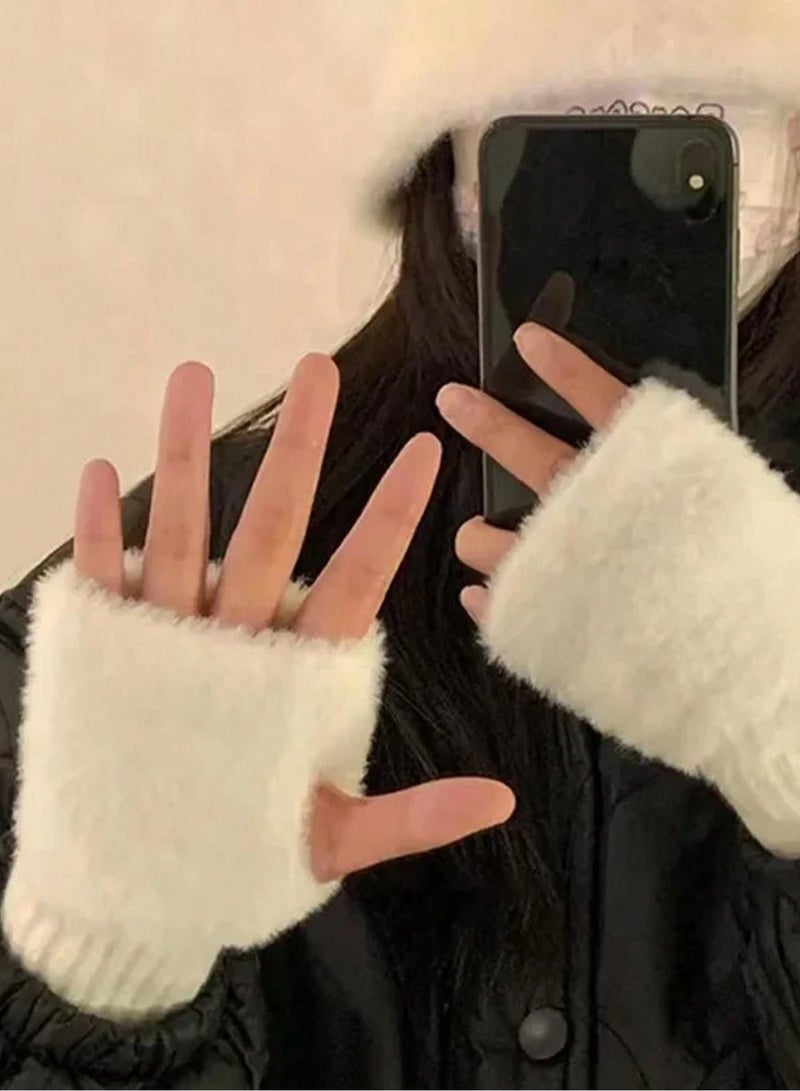 Women's Half Finger Fur Gloves for Winter Warmth and Luxury  - Image 2