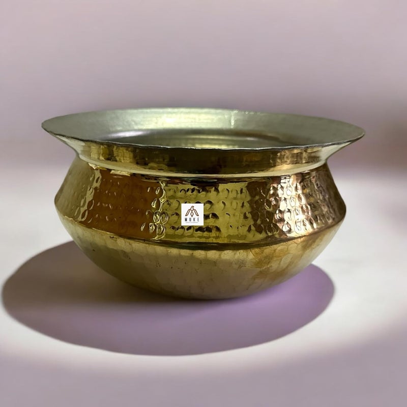 MUKE Brass Handi Sipri with Hammered Shinny Finish for Cooking & Serving (3 Liter) - Image 1