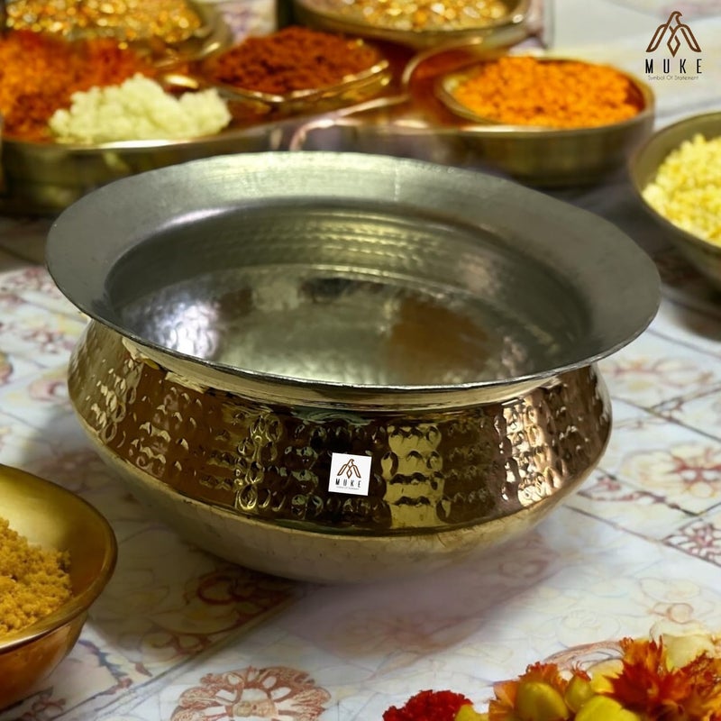 MUKE Brass Handi Sipri with Hammered Shinny Finish for Cooking & Serving (3 Liter) - Image 4