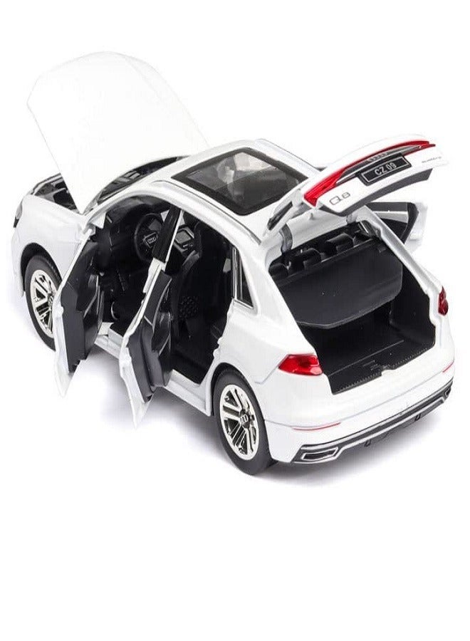 1:32 Audi Q8, Alloy Metal Pull Back Die-Cast Car Scale Model Pullback, with Sound Light Mini Auto Toy - Best Gifts Toys (White)