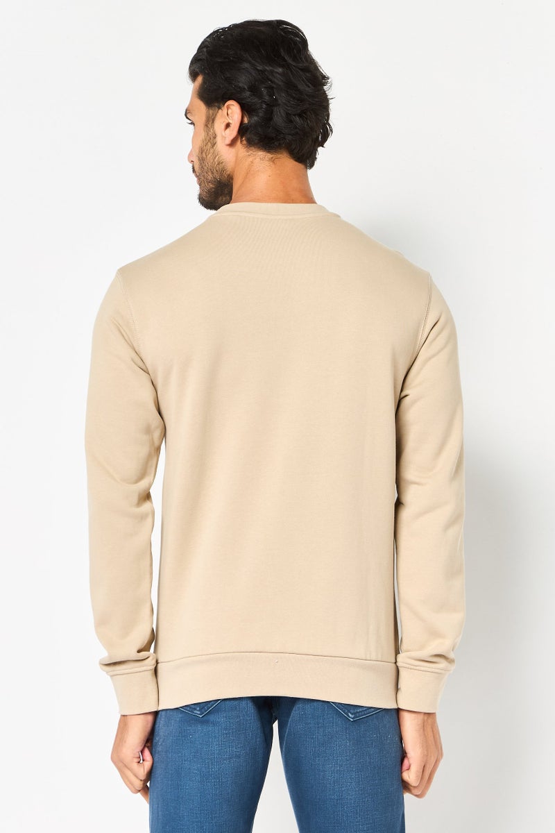 Celio سويت شيرت رجالي بأكمام طويلة وياقة دائرية، لون بني فاتح - Image 4