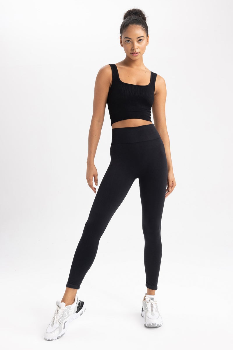DeFacto Woman DeFactoFit Crew Neck Seamless Sports Bra - Image 4