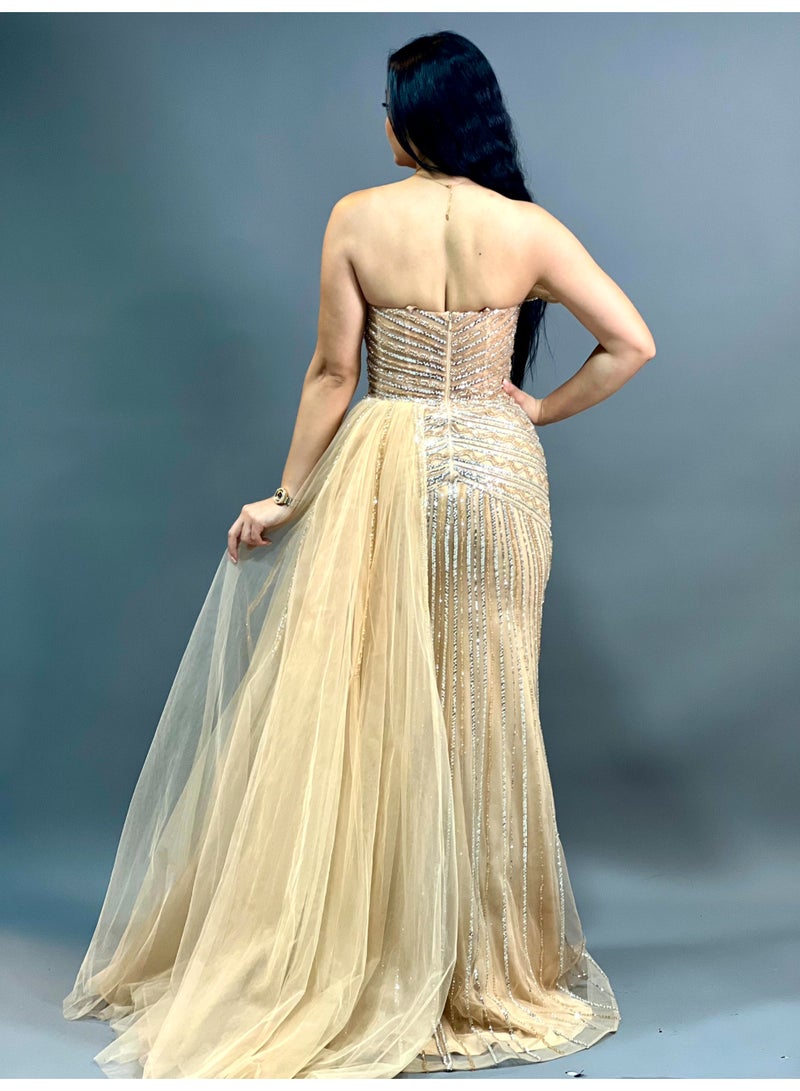 FAIZ COUTURE Elegant Strapless Evening Gown with Sculpted Detail and Side Slit - Image 3
