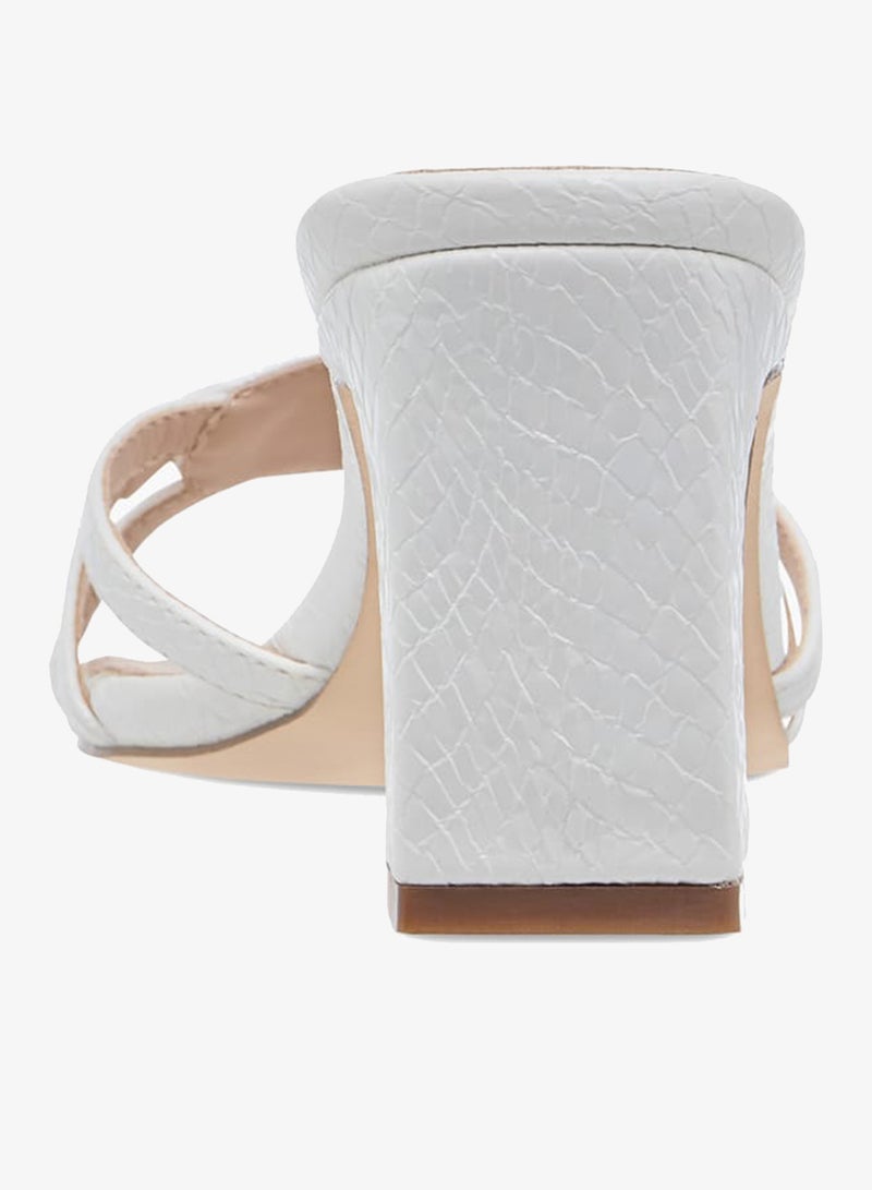 فلورا بيلا من شو إكسبرس صنادل نسائية سهلة الارتداء بكعب عريض وزخرفة شعار - Image 5