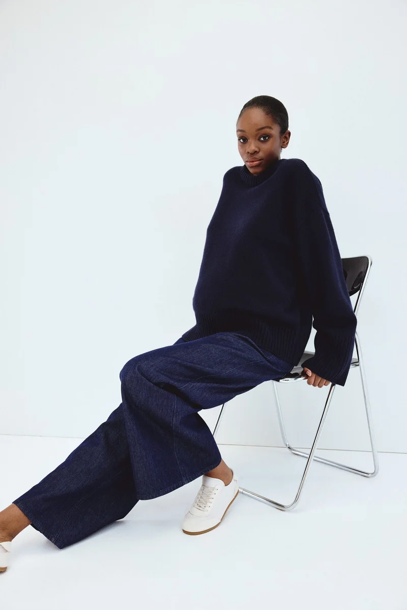 H&M MAMA Wide Low Jeans