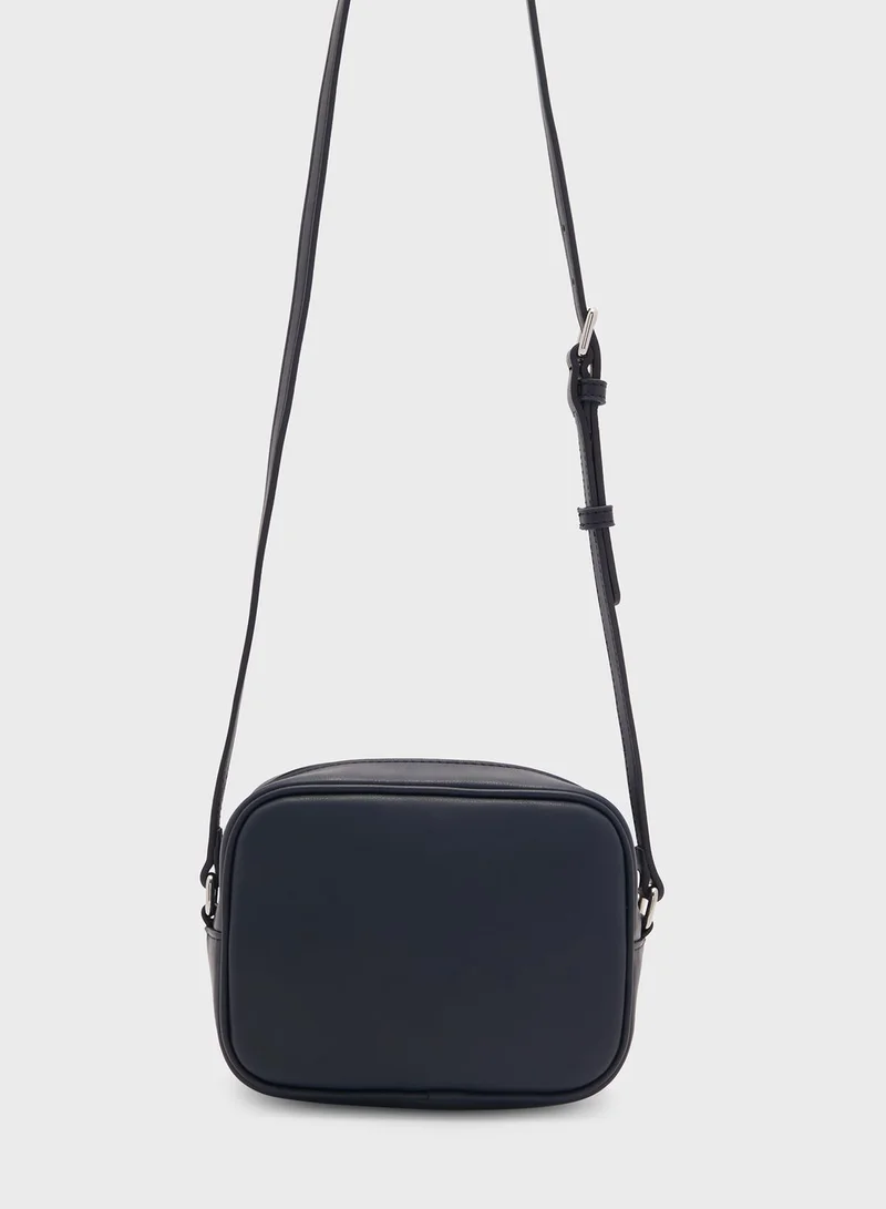 TOMMY JEANS Essential Daily Crossbody Bag