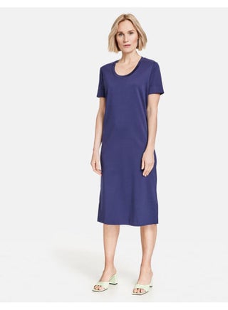 Simple midi dress with a shimmering neckline - pzsku/Z69204151ED559BB325AFZ/45/_/1692088048/eab0ce1e-e683-4407-ba16-6ff32011d6ec