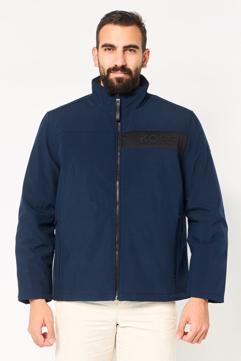 Michael Kors جاكيت سوفت شيل للرجال بشعار العلامة التجارية، أزرق داكن - Image 1
