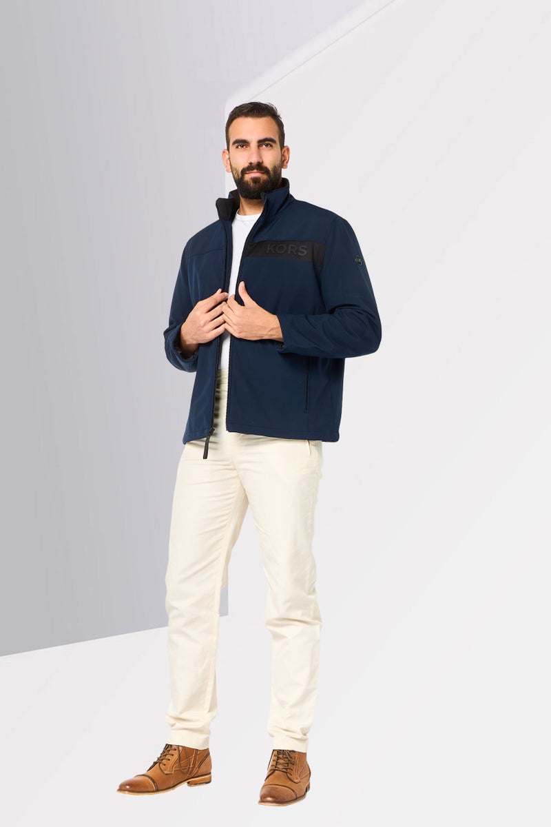 Michael Kors جاكيت سوفت شيل للرجال بشعار العلامة التجارية، أزرق داكن - Image 2