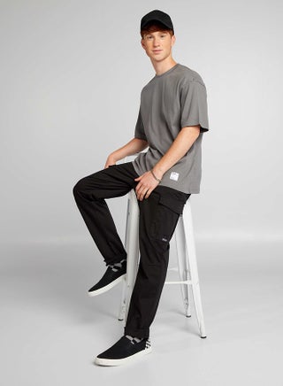 Joggers with flap pockets