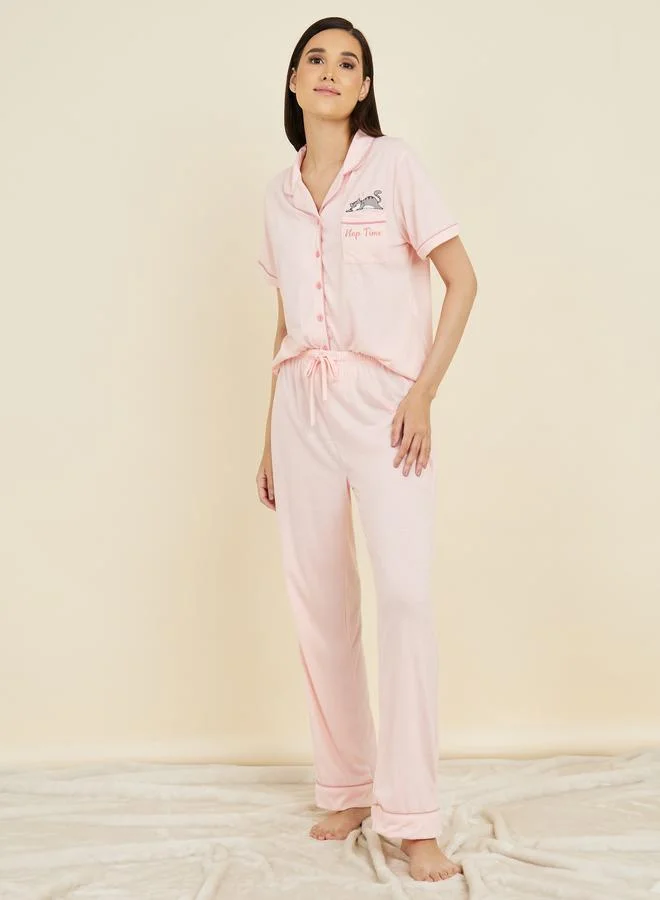 ستايلي Cat Print Contrast Piped Detail Shirt and Pyjama Set