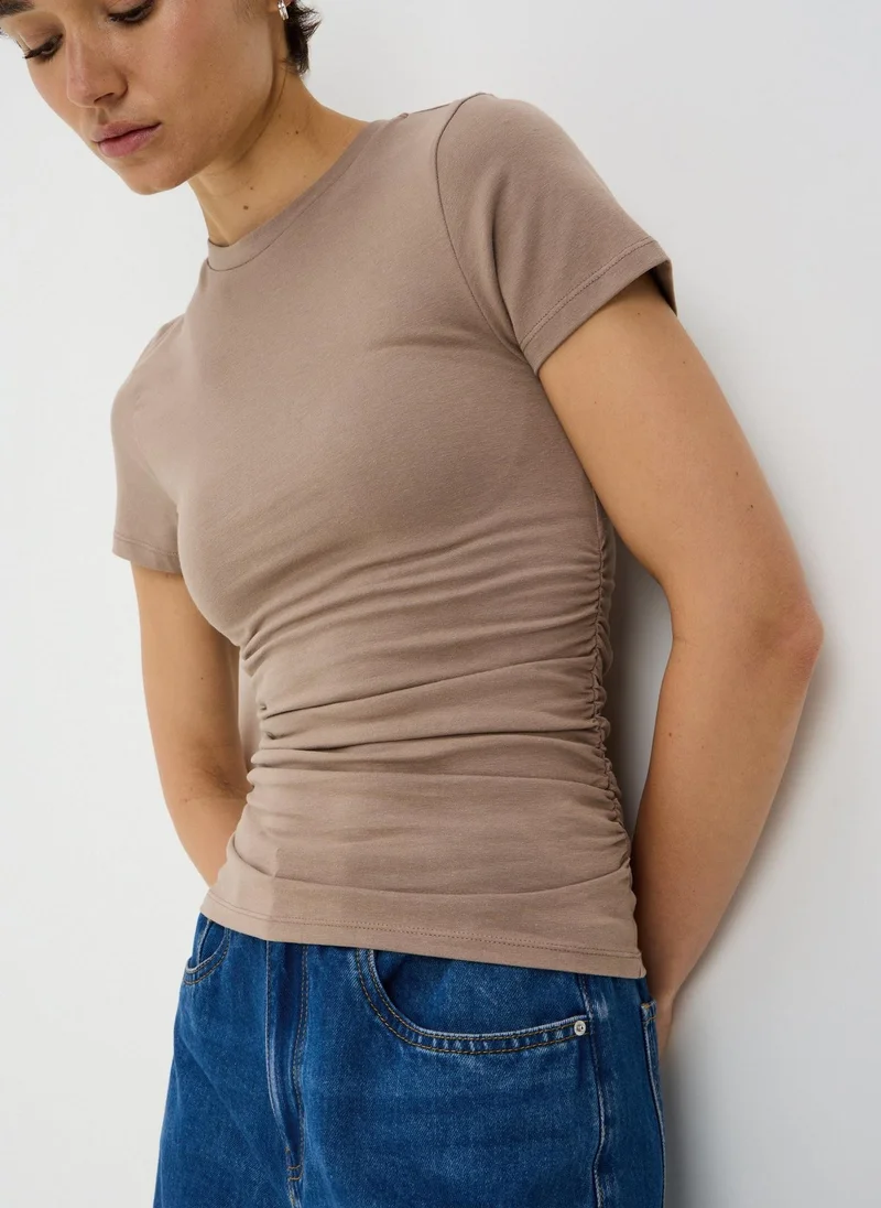 ماتلان Mocha Ruched Side T-Shirt