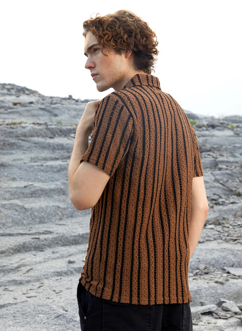 كامبوس سوترا Men's Sienna Brown & Onyx Black Tactile-Striped Polo T-Shirt