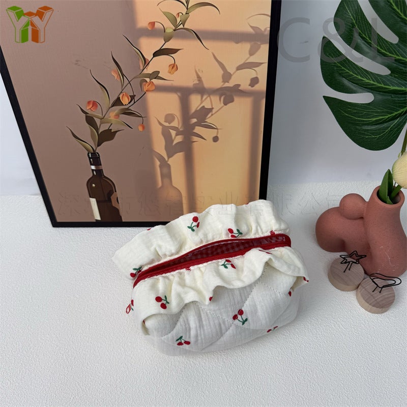 Creative New Skin Care Storage Bag Large Capacity Toiletries Cosmetic Bag Fresh And Sweet Cosmetic Storage Bag - Image 4