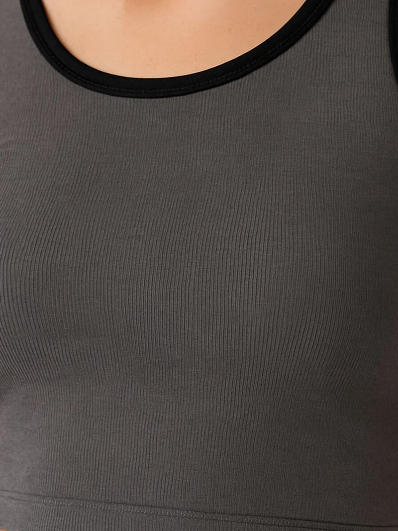 تومي لايف TOMMY Ribbed Sleeveless Crop Top