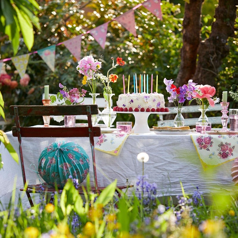 Talking Tables أطباق ورقية مزخرفة زهرية من تالكينغ تيبلز لشاي بعد الظهر | 24 قطعة (عبوة واحدة) | لذيذ حقًا | لحفلة عيد الميلاد  حفلة استقبال المولود  حفلة زفاف  حفلة توديع العزوبية وذكرى الزواج  أدوات مائدة قابلة للتصرف - الحجم 9'  - Image 4